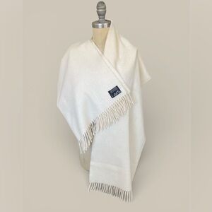 Hermes 💯cashmere 
Oversized Fringe Scarf